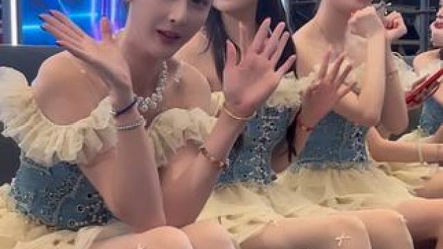 #女神 #高颜值美女 #大长腿