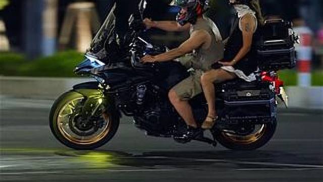 明珠广场追焦 #明珠广场追焦 #明珠广场机车街拍