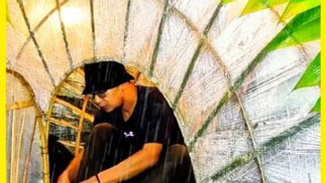 没见过这么硬核的男人，没搭建一座庇护所外面就要下大暴雨！ #神奇的闲鱼 #闲鱼省钱神券 #荒野建造 