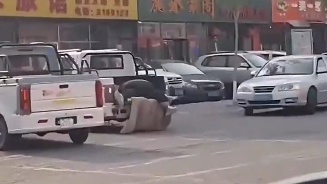 目测400斤[捂脸]