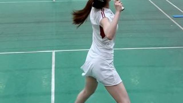 你们聊了那么久 却还只是朋友 #川崎极光7#极光7羽毛球拍#羽毛球 #内容过于真实 #段子