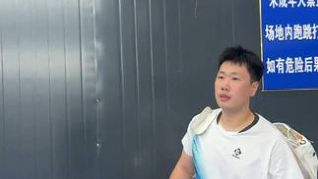 热身下死手？ #羽毛球