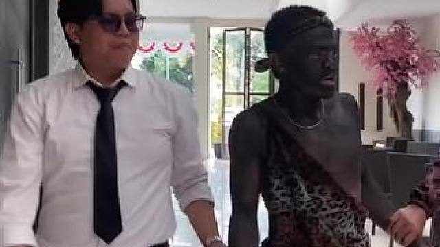 哈哈嘟嘟进城 #外国人真会玩 #哈哈哈哈哈哈我要笑死了 #非洲纪录片 非洲嘟嘟