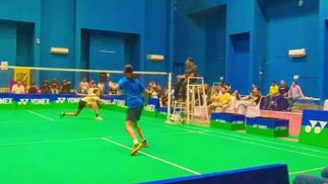 这也打得太好了吧#羽毛球精彩片段 #打羽毛球女生