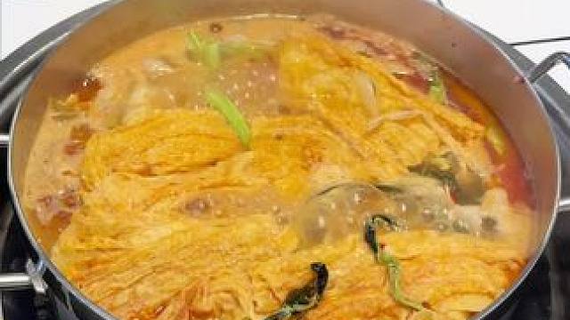 酸酸辣辣的柳州酸辣牛杂火锅才是这个夏天的正确打开方式！！#酸辣火锅 #柳州螺蛳粉 #南京美食