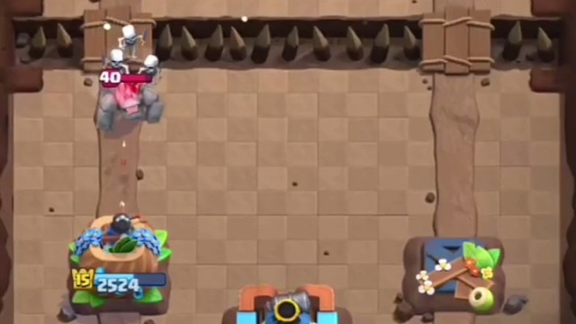 小梦泪偷塔！50级内鬼石头人往回城推！五只不行？皇室战争24费打法保卫老国王最有希望的一把！