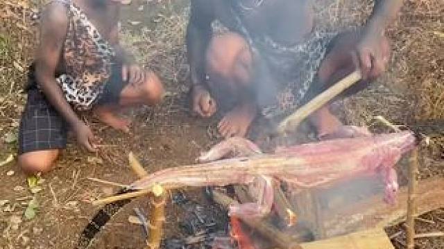 非洲嘟嘟困 #我的乡村生活 #原创视频 #户外烧烤野炊 #大山里的原生态 #记录真实的农村生活