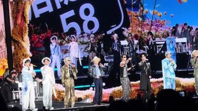 我和你我和他就一定会再见吧！#十个勤天南京站演唱会 #等枝桠成繁花