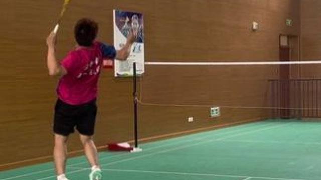 在学校遇到要迁你场的你怎么办！！！快艾特你的朋友来看看我怎么应对！！！#羽毛球#杀球#羽球忍者