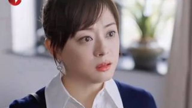 丁致远向胡曼黎求复合，胡曼黎一脸难以置信的表情，面对眼前这个男人，真的是气不打一处来…… #东方卫视