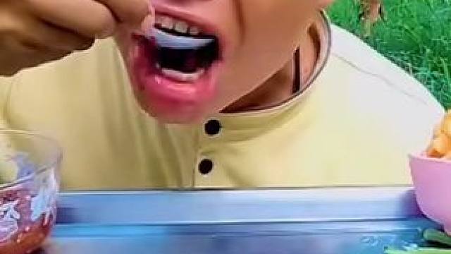 辣椒蘸水️咖喱煮牛皮 #美食 #户外美食 #泰国美食 #内容启发搜索