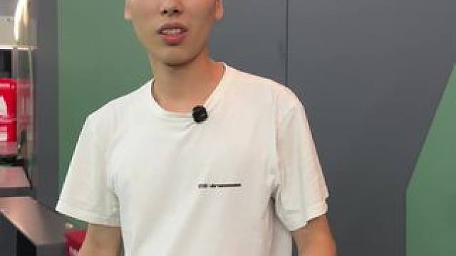 练出幻觉了 #羽毛球 #薰风k520pro➕银刃 #薰风银刃#段子#家乐