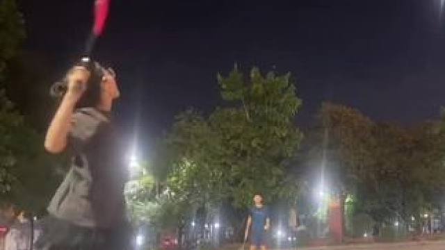有时候，有个人就行#羽毛球 #打羽毛球 #享受羽毛球带来的快乐#打羽毛球女生