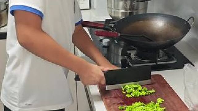 小李同学最近厨艺大爆发了，没准以后会是个大厨！做的都不错呢，好吃。#大厨养成记 #动手自己做美食