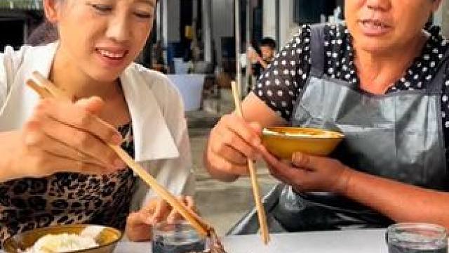 天天下雨 今天好菜配上两口小酒 好不快活 #泥鳅#我的乡村生活#地方特色美食#双凤#新农人计划202