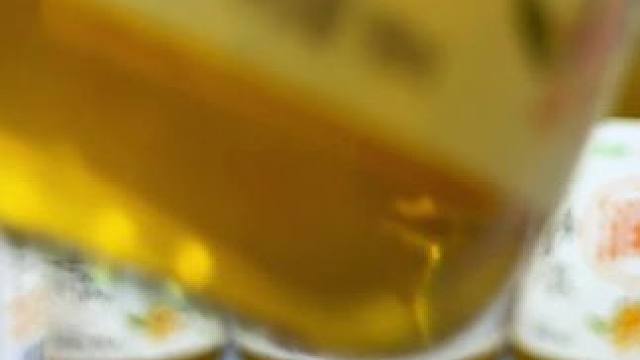 立秋干燥你们真的要少喝碳酸饮料，可以多喝点这个小吊梨汤，你真的很难想象它能多好喝，新品上新到手一箱6