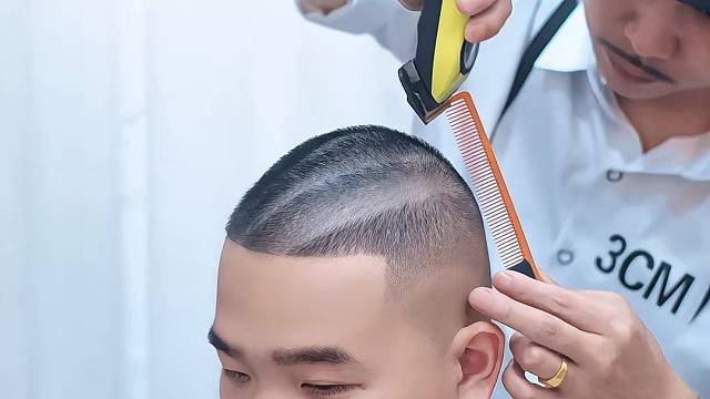 老李专业男士油头