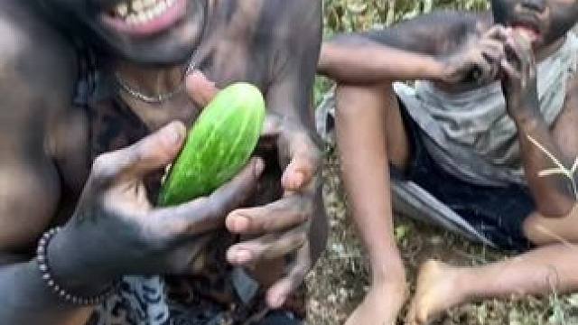 哈哈嘟嘟爱吃水果蔬菜 #我的乡村生活 #原始部落 #乡村的生活 #农村生活记录