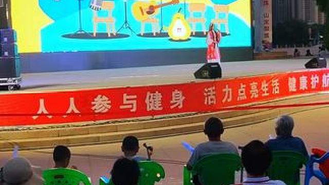 大学生西部计划志愿者专场街角音乐会点燃夏夜 #库尔勒街角音乐会 #库尔勒
