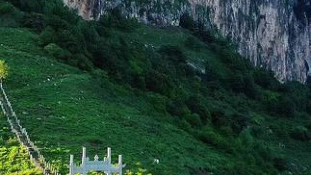 太行山第二高峰，山西和顺阳曲山，古称首阳山，意思是太阳出来首先照到这里。地处晋冀豫三省要塞，地势险要