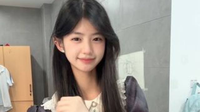 #萌妹子 #女高#08#如果再遇到爱的人 记得拉住她的手