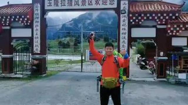 #最美雪山 #穿越雪山 #极限运动 #雪山美景 #攀登 雀儿山攀登！