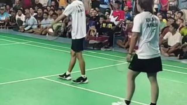 羽毛球女神，要实力有实力，要颜值有实力#老嫂子#打羽毛球女生#运动女孩#享受羽毛球带来的快乐