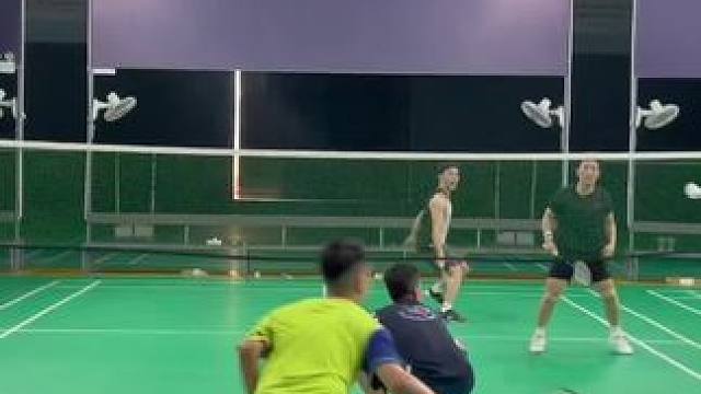 打成一对了#羽毛球 #羽毛球精彩片段 #快乐羽毛球