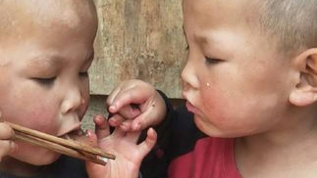 今天炒肉吃。#农村娃