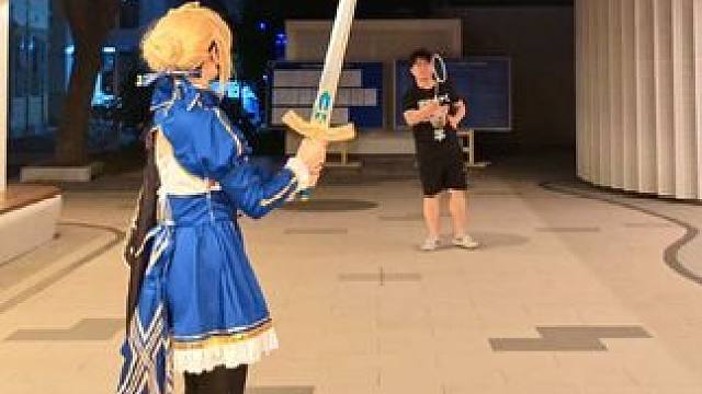 国泰民安后，剑的使命从打斗变成了打羽毛球的娱乐工具#羽毛球 #fate #saber #ooc致歉