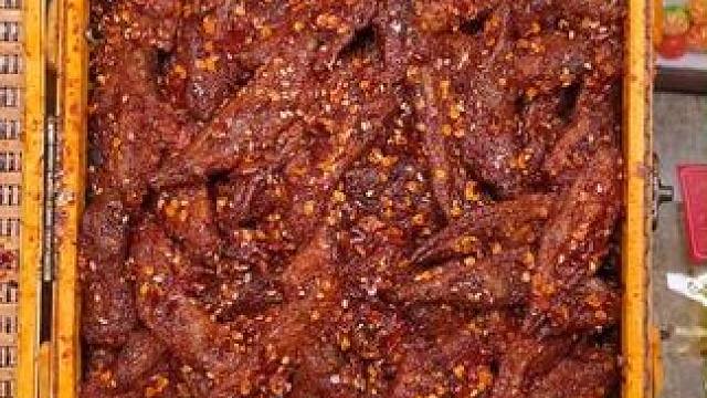 新晋追剧搭子！巨巨巨好吃的虎皮鸡翅尖，肉质紧实一咬就脱骨#好吃到停不下来 #追剧小零食 #零食推荐