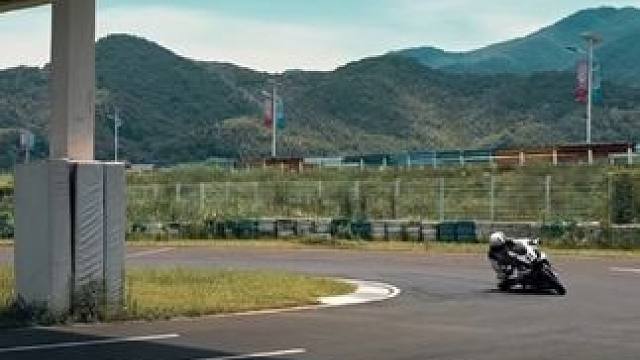 我的靴子为我花生了#机车 #第一视角 #赛车 #压弯