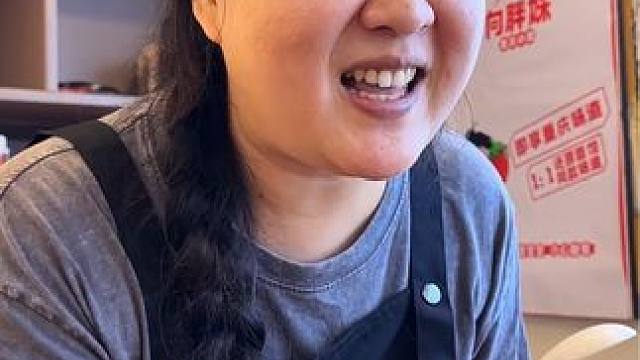 朋友们向料终于搞活动了，一勺就是2两小面所需的量哦！#小面调料