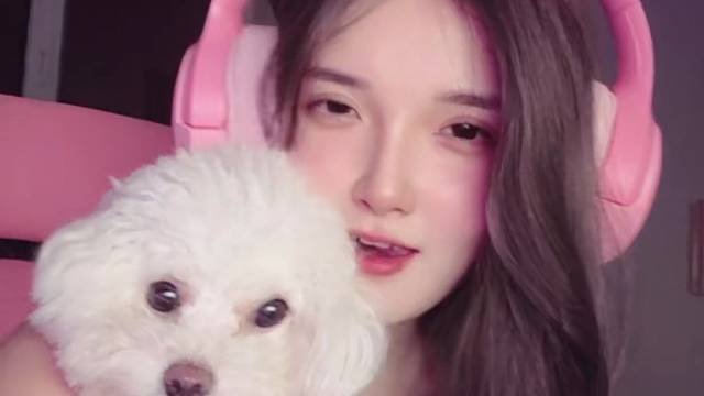 还是喜欢小虎牙～