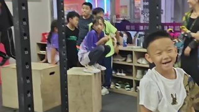 空中打地鼠游戏你玩过吗 #跆拳道九段董建忠#练体育的之之 #运动少年 #跆拳道#爸爸带娃