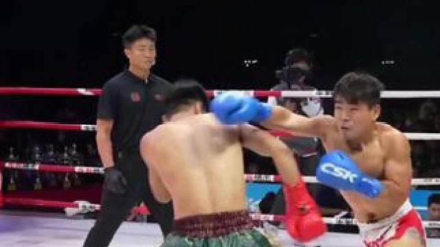 近身拼拳才能打开局面#椒王风云 #自由搏击 #格斗