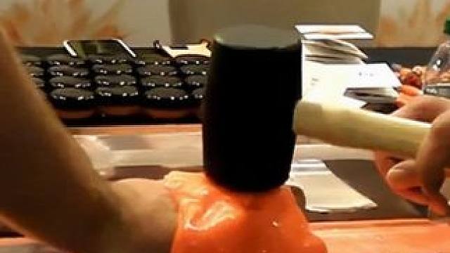 你知道什么材料，遇强则强遇弱则弱吗？ #非牛顿流体 #D3O #科学 #防护用品