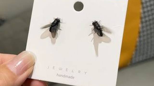 我嘞个豆，这也太逼真了吧！ #玩个很新的东西  #耳钉