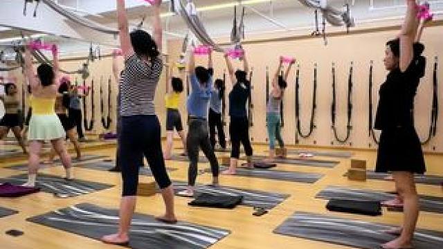 60分钟《七孔弹力带～肩背》瑜伽让你5分钟看完，喜欢记得点赞收藏哦，喜欢口令讲解版的亲们，下方评论区