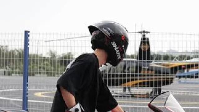 你那200匹都没有的车 配什么硬曲？#机车摄影 #杜卡迪v4 #Ducati #机车美图 #骑行日常