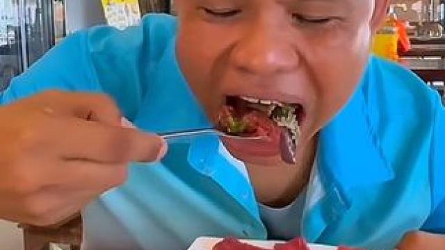 午餐下馆子吃凉拌鲜牛杂 #美食 #户外美食 #泰国美食 #内容启发搜索