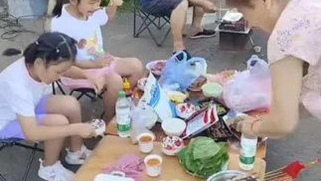 #户外野餐 #烧烤#姐妹相聚快乐时光 
秋天必备小烧烤