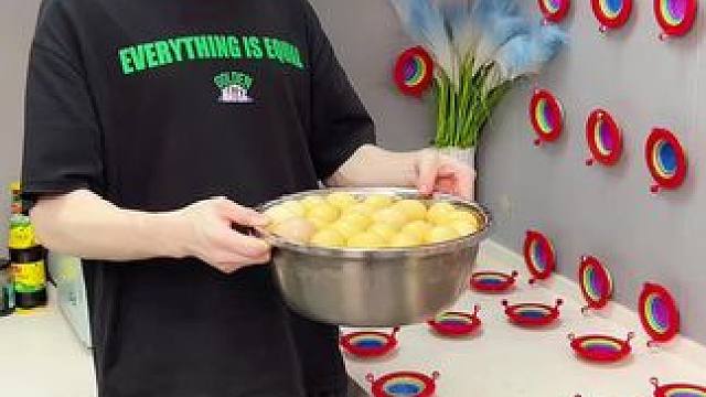 彩虹过滤网 别告诉我你家到现在都还没有这个#小怪物彩虹过滤网  ，用了才知道是真的好#七彩小怪过滤网