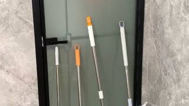 拖把夹 有了这个拖把夹，家里的拖把扫把能上墙收纳了，不占空间，拿取也方便#拖把夹  #吸盘拖把夹