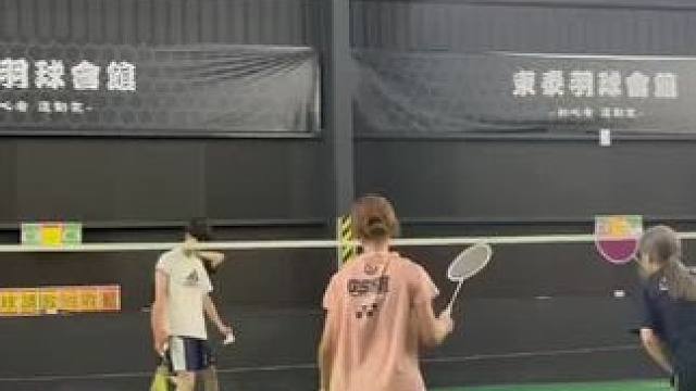 你的好友有没有她猛#羽毛球精彩片段 #打羽毛球女生 #杀球