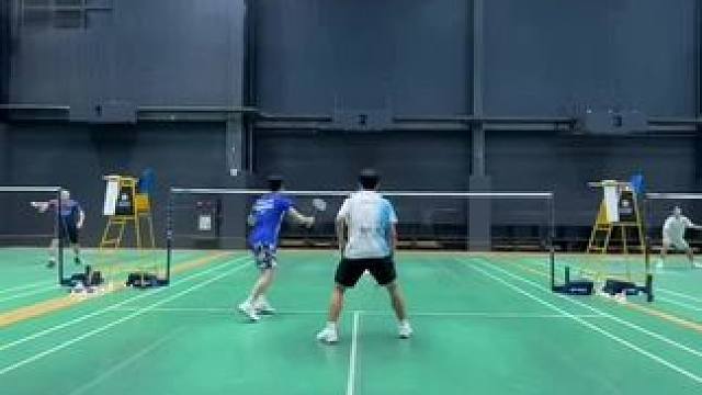 像不像你的养生局#羽毛球精彩片段 #享受羽毛球带来的快乐 #羽毛球男双