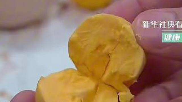 经常吃鸡蛋的人看过来！鸡蛋最好别煮得时间过长。