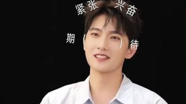 #杨洋  在#凡人修仙传  中的打戏让人惊艳，吊着威亚飞檐走壁，动作行云流水，宛如真的会飞。#东方新