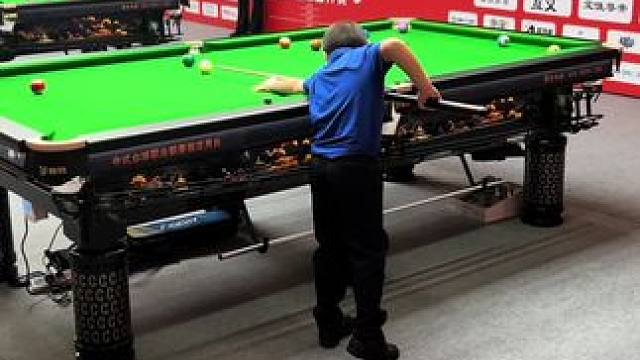 垫子哥 超可爱
#腾勃台球桌