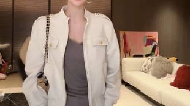 #强烈推荐 #高级感穿搭 #外套 #气场全开 #我又心动了